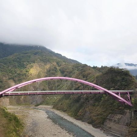 拉拉山周家渡假旅館 Hualing ภายนอก รูปภาพ