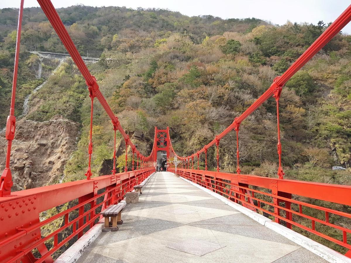 拉拉山周家渡假旅館 Hualing ภายนอก รูปภาพ